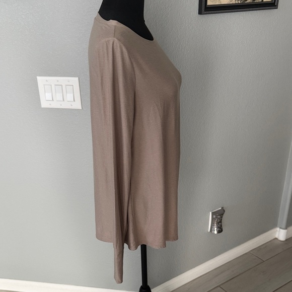 NWOT Old Navy Tan Long Sleeve Women's Top - Picture 4 of 6